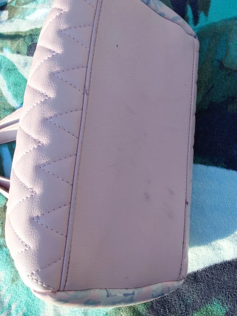 BETSEY JOHNSON PINK PURSE BEAUTIFUL